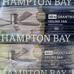 Ceiling fan without light for indoor or outdoor use. / Ventilador de techo sin luz para interiores o exteriores.