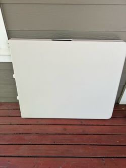 Six foot table, collapsible
