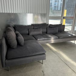 Sectional Couch FREE DELIVER