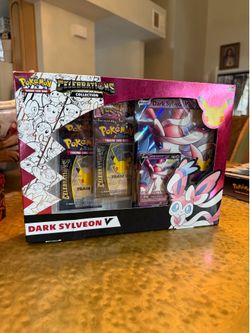 Dark Sylveon V Box
