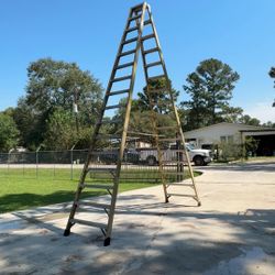 16’ A Frame Ladder