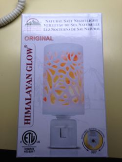 Himalayan Salt Nite Lite..,,,New in Box
