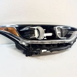 2019 - 2021 KIA FORTE RH PASSENGER SIDE HEADLIGHT OEM
