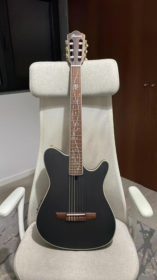 TOD10N Guitar With Case