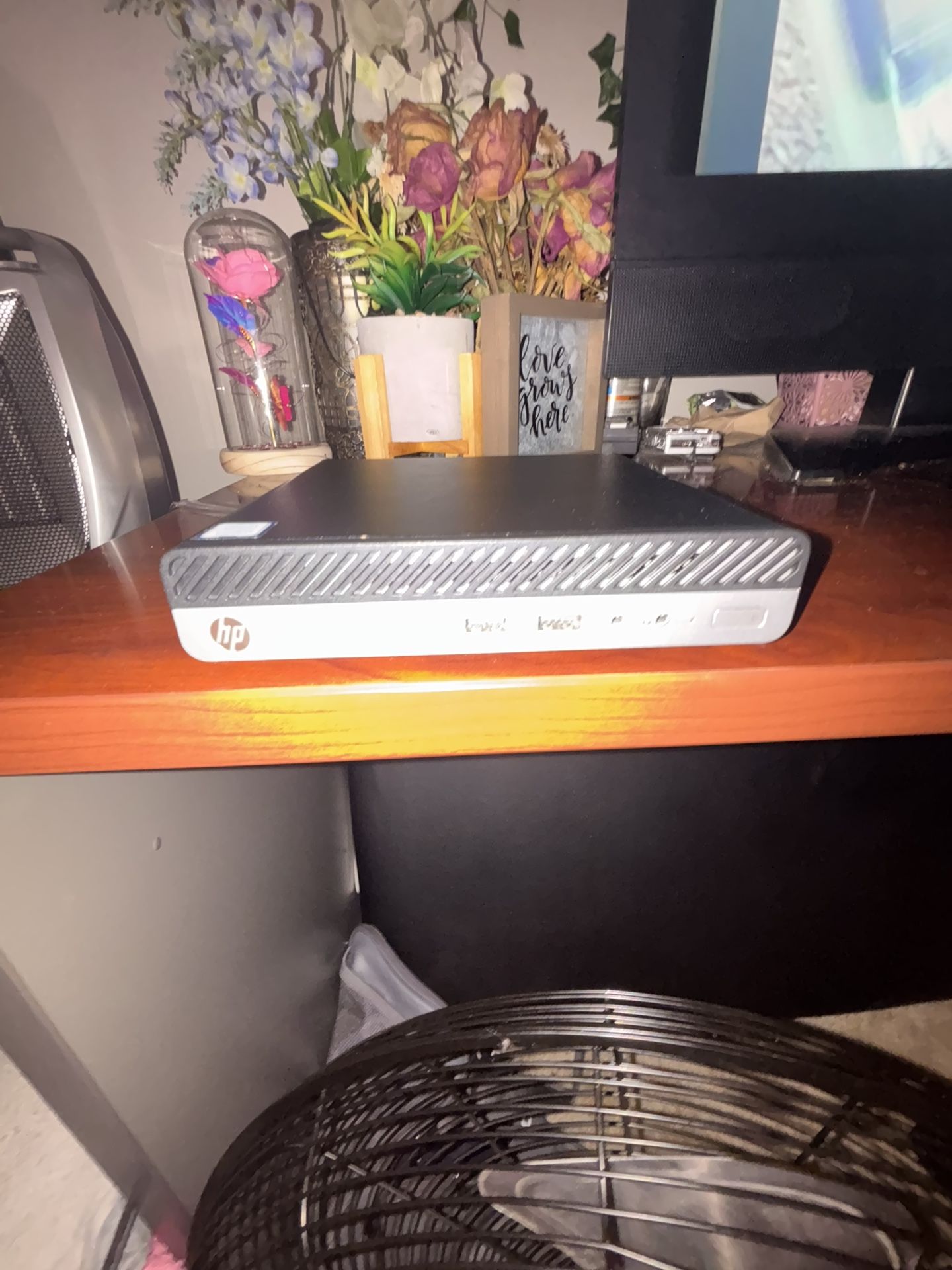 HP Business Desktop ProDesk 400 G5 Desktop Computer - Intel Core i5 9th Gen i5 500 GB HDD - Desktop Mini  