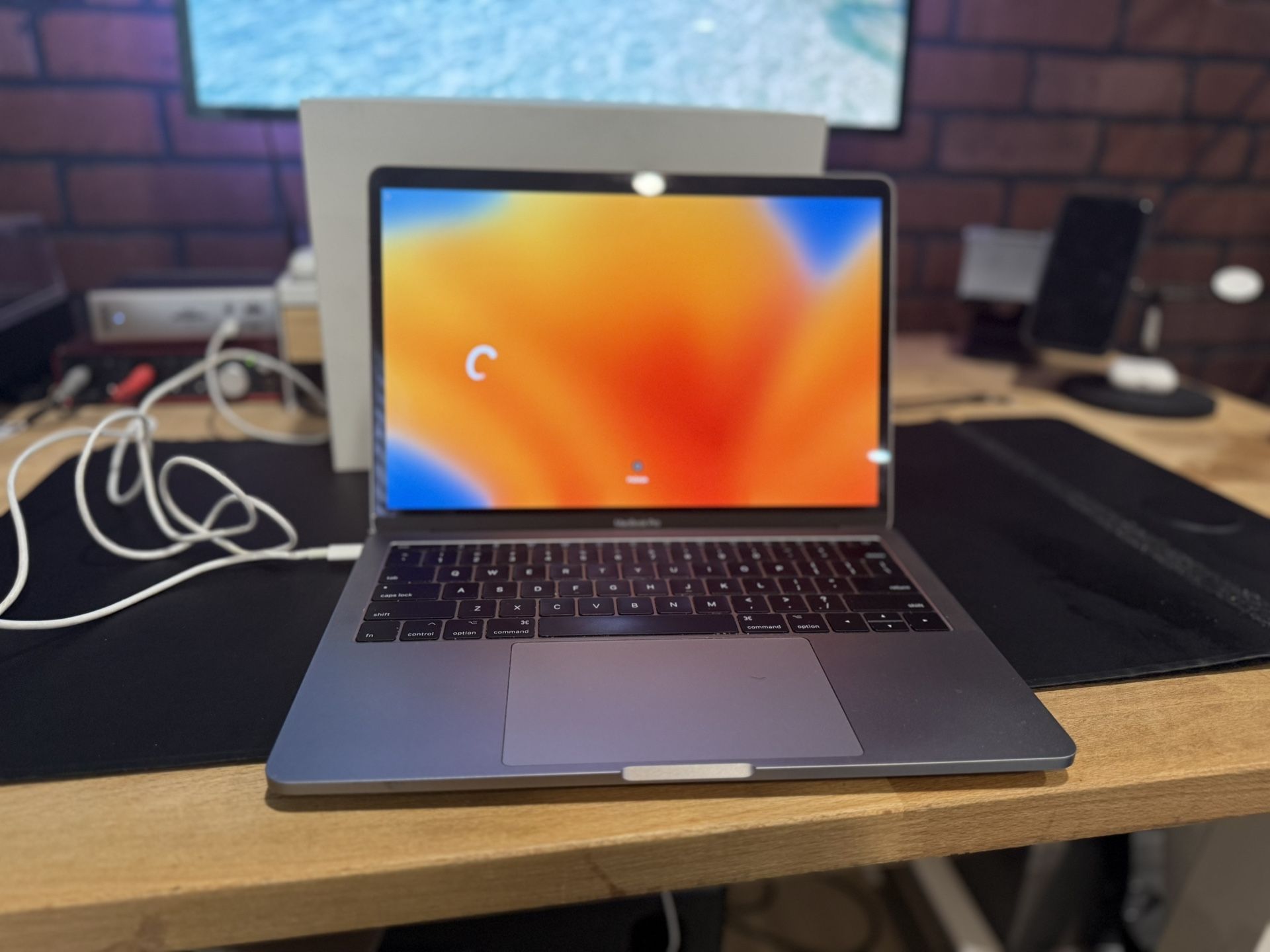 Apple MacBook Pro (13-Inch, 2017) 