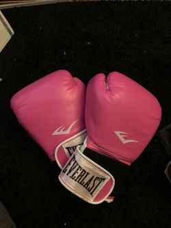 Boxing gloves