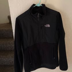 Small Northface Sweater