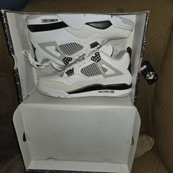 Jordan 4 Military Black Retro