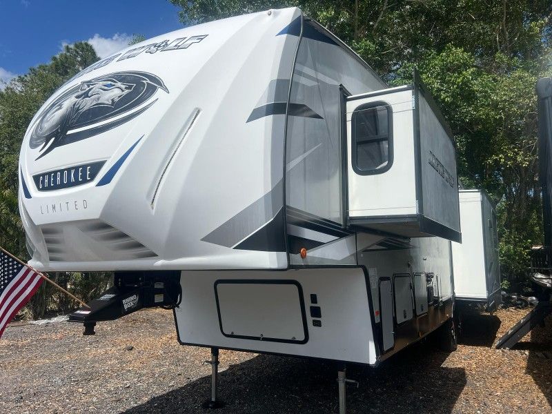 2021 ARCTIC WOLF 34FT