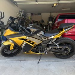 2017 Ninja 300 Abs