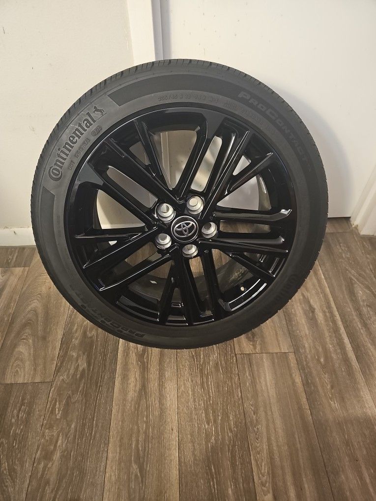 4 Toyota Camry Rims And Tires In Brand New Condtion 