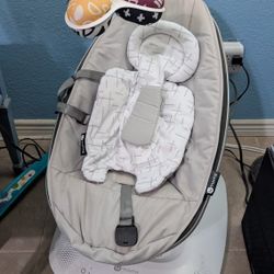 Mama Roo Baby Swing With Infant Insert