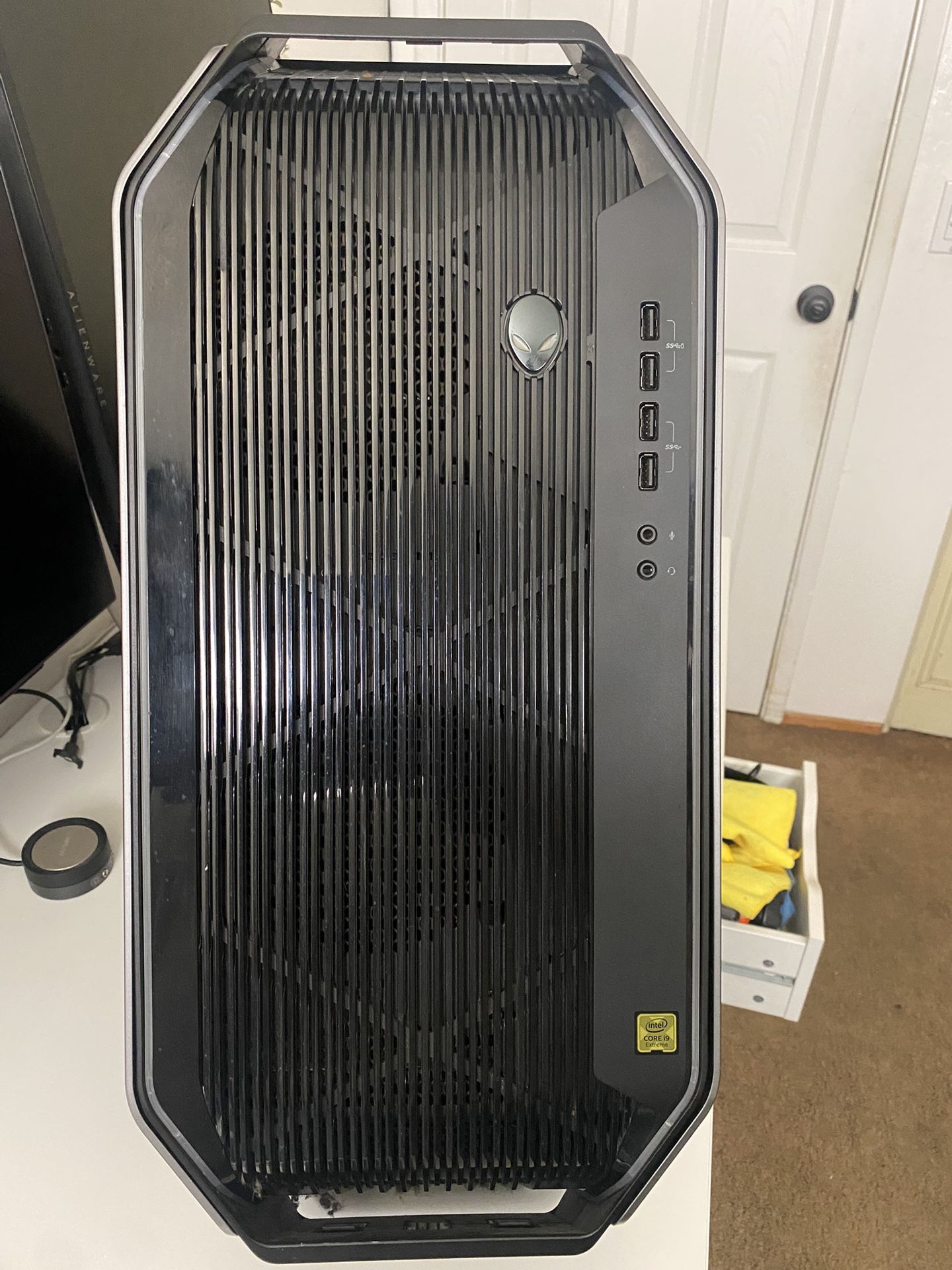 Alienware Area 51 Desktop (Case ,PSU,MOBO)
