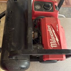 Compresor Milwaukee 