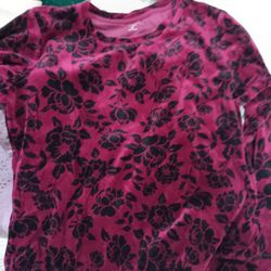 Womans Medium Clothing