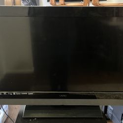 Vizio 32” 1080P TV 