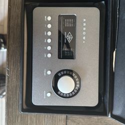 Universal Audio Arrow