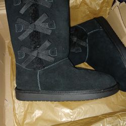 Girls Size 5 Ugg Boots