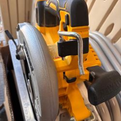 DeWALT