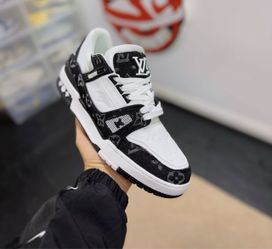 LV designer shoe