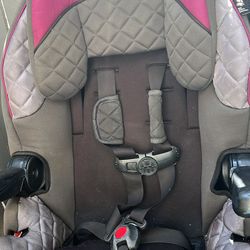 Car seat for toddlers like new very clean