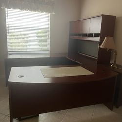 Barely Used Office Furniture In Immaculate Condition 