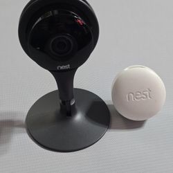 Google Nest Cam Indoor - 1st Generation - Wired Indoor Camera - Control with Your Phone and Get Mobile Alerts - Surveillance Camera w 24/7 Live Video