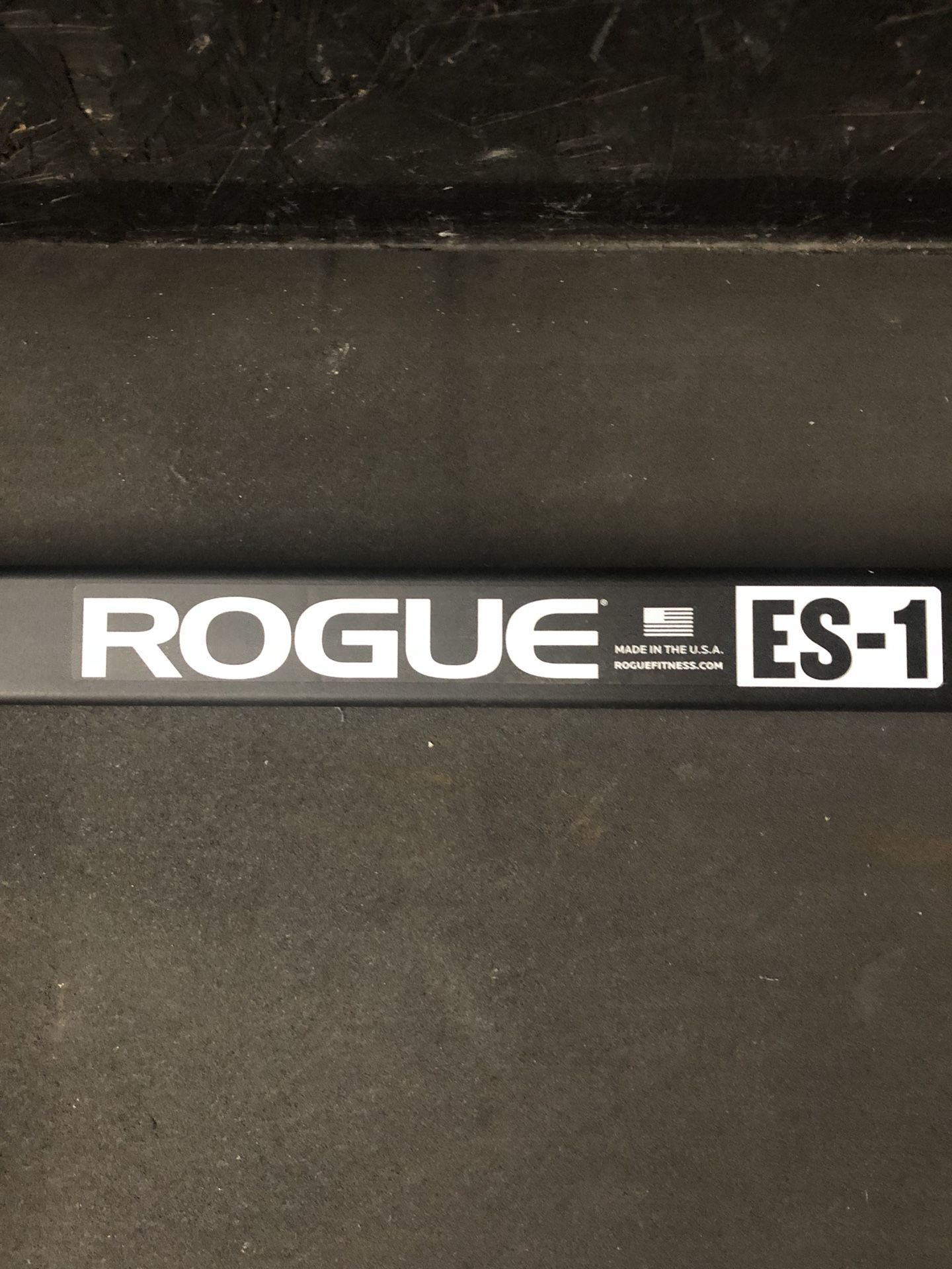 Rogue ES1 squat rack