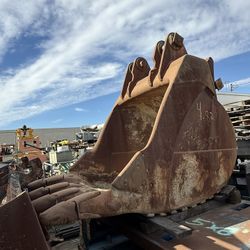 EXCAVATOR BUCKET