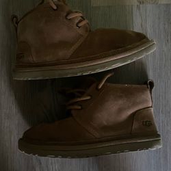 Ugg low top boots 