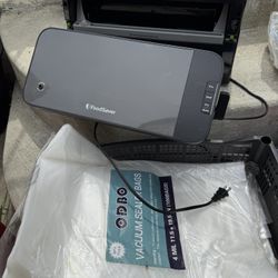 2 Vacuum Sealers+Precut Bag Bundle!