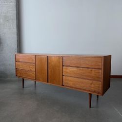 Mid century Modern 1960’s Walnut Credenza (free local delivery)