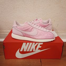 Nike Cortez Women's Size 8