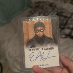 Signed The Umbrella Academy Ben Hargreeves Ethan Hwang Card