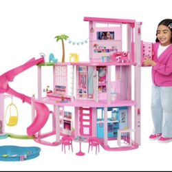 Barbie Dream House 