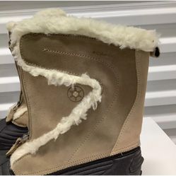 Women's Columbia Powder Bunny Boots Size 6