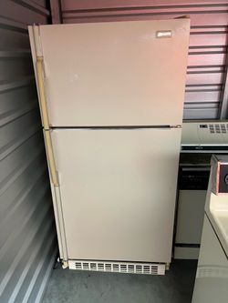 Vintage Maytag Refrigerator – Fully Tested & Working – $150 OBO