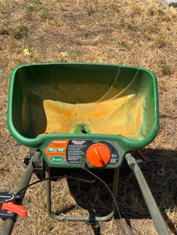Scott’s Deluxe Spreader