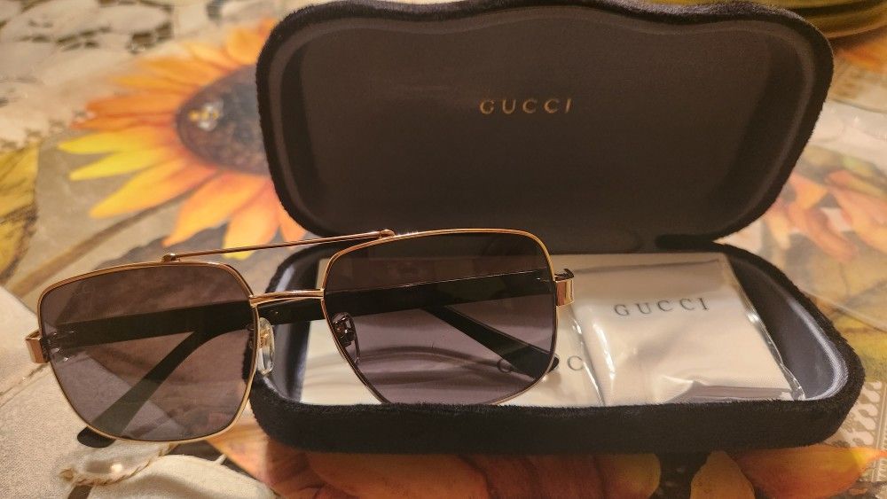 GUCCI GG0529S 001 Aviator Gold Black Crystal Grey 60 mm Men's Sunglasses