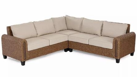 Open Box Broyhill Laurel 3pc Sectional