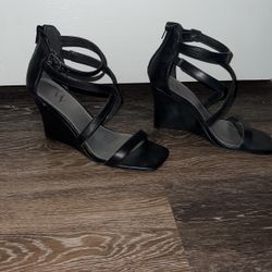 Size 7 Black Wedge Sandal