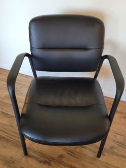 Free 4 Chairs