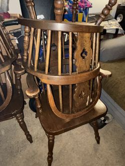 Round Solid Wood Dinner Table