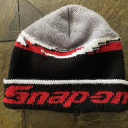 SNAP ON BEANIE 