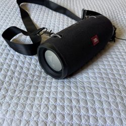 Jbl Extreme. 2.   With Charger 