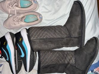 Women’s shoes, size 8