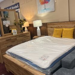 6pc Queen Ashley’s Bedroom Set 