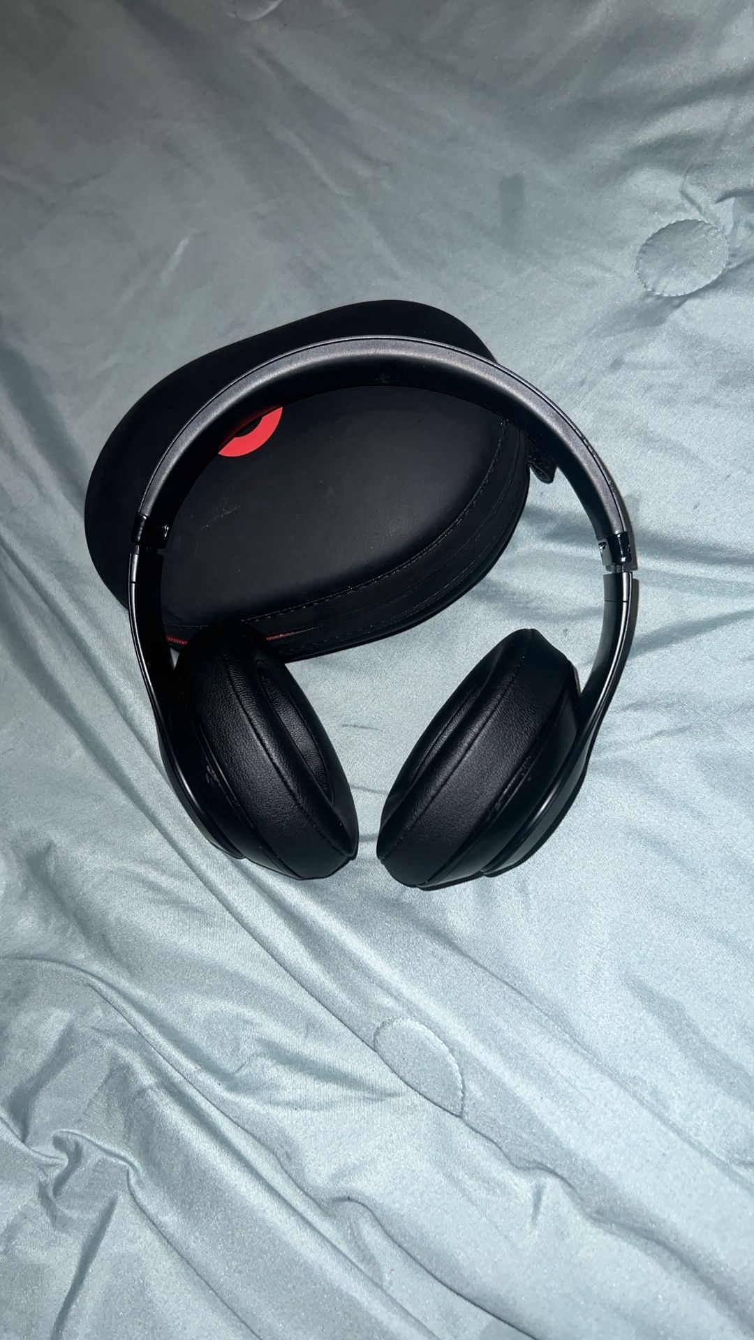 Beats Studio Pro - Wireless Bluetooth Noise Cancelling Headphones - Black