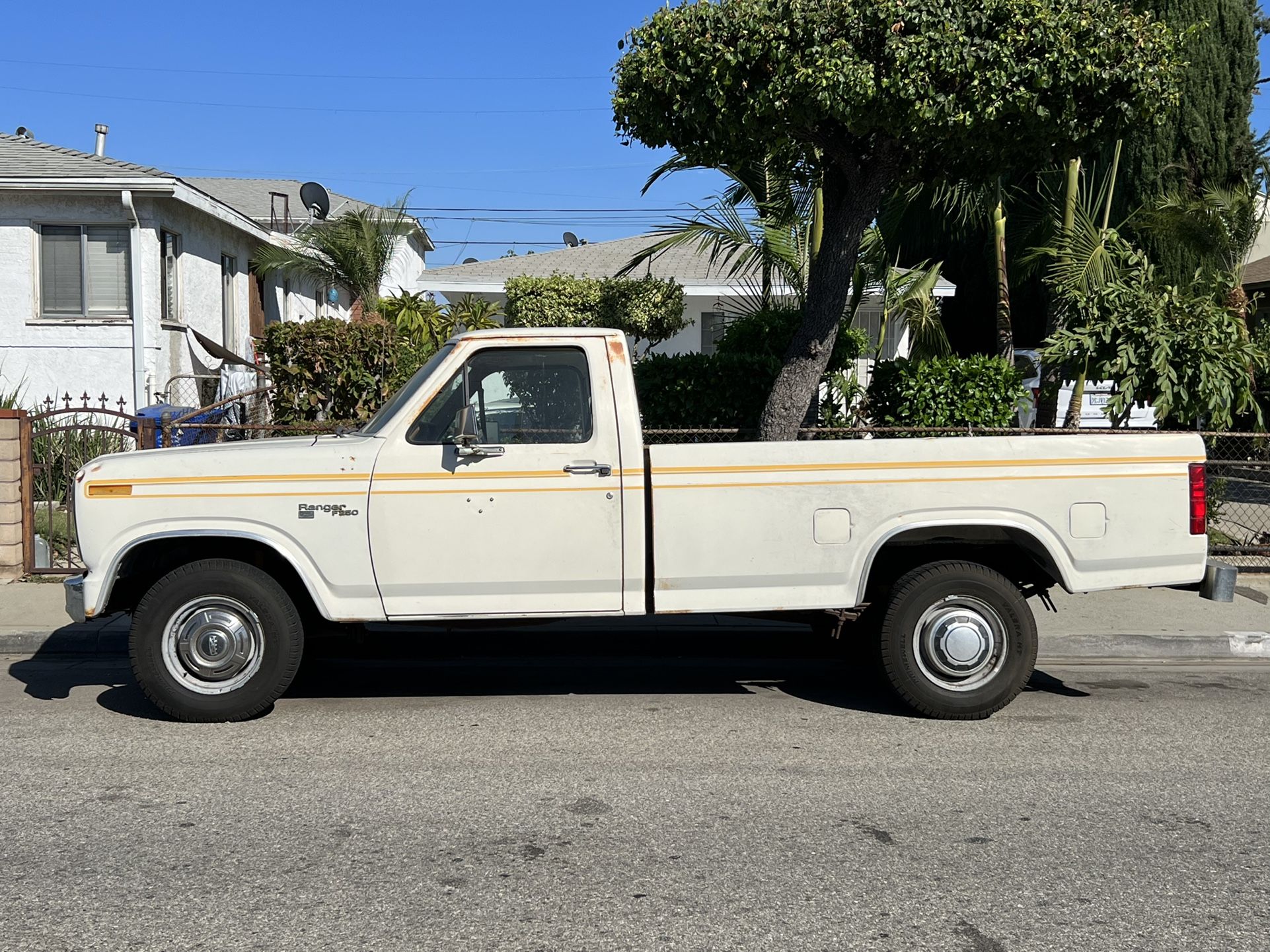 1980 Ford F-250 Ranger 4X2 for Sale in Pico Rivera, CA - OfferUp
